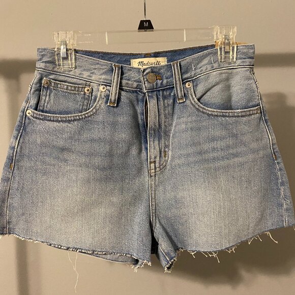 Madewell The Mom Jean Short light wash cutoff distressed denim - Picture 2 of 4